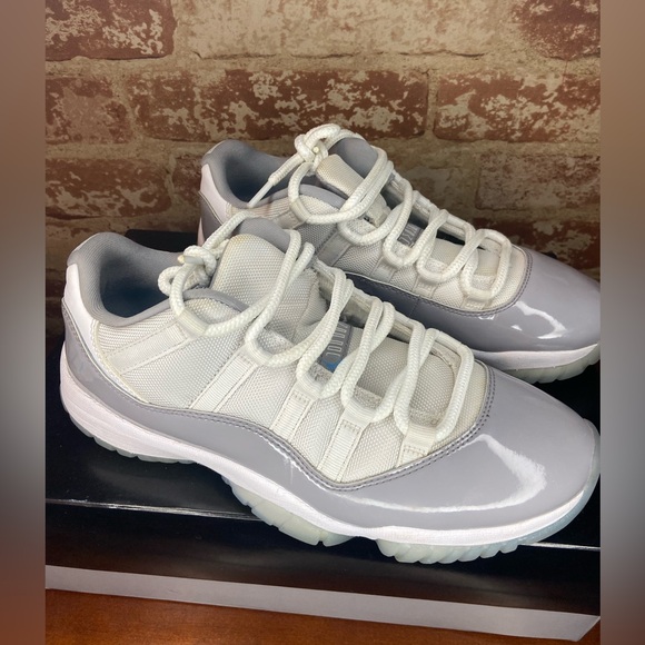 Size 8 - Air Jordan 11 Retro Low Cement Grey - Picture 1 of 6